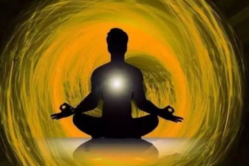 试论：打坐修炼中所见之光的颜色与健康